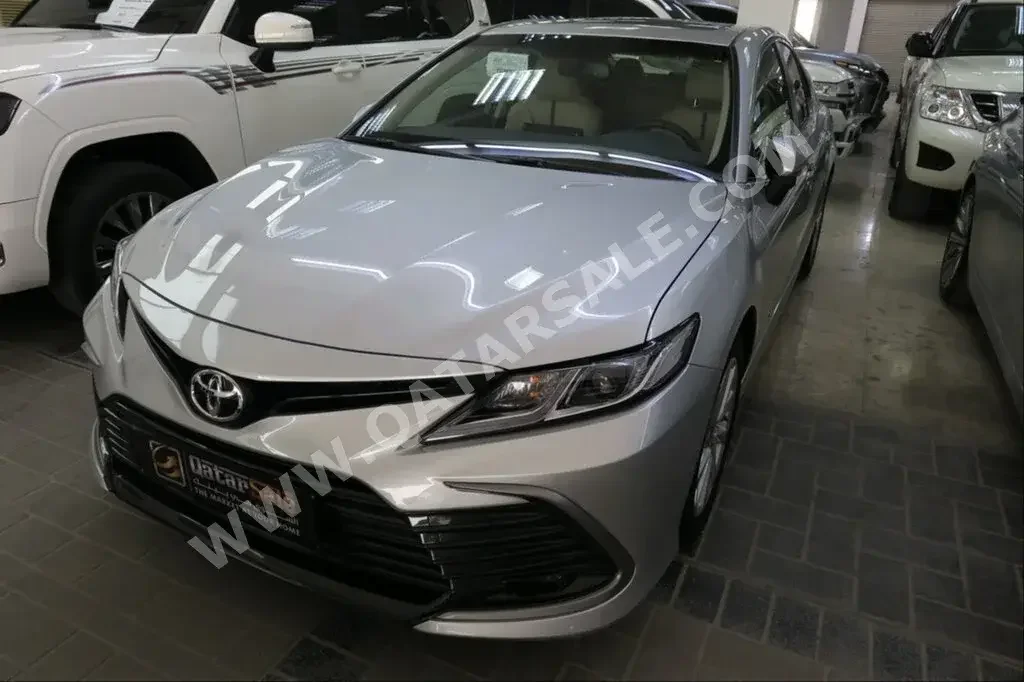 Toyota  Camry  GLE  2023  Automatic  6,000 Km  4 Cylinder  Front Wheel Drive (FWD)  Sedan  Silver  With Warranty