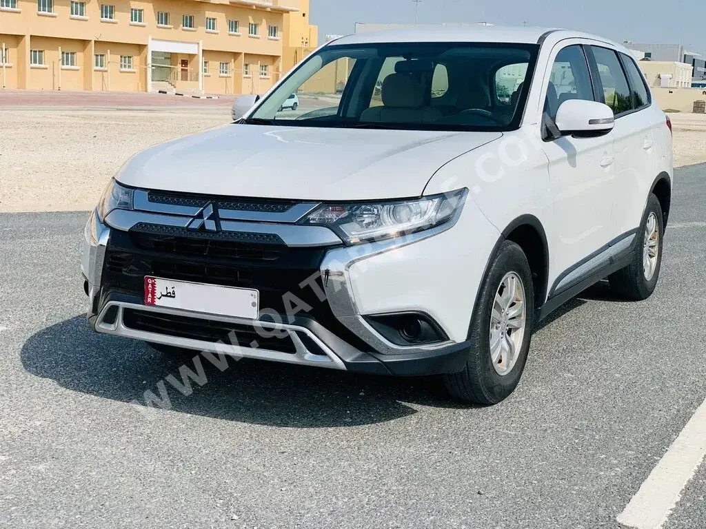  Mitsubishi  Outlander  2020  Automatic  155,000 Km  4 Cylinder  Four Wheel Drive (4WD)  SUV  White  With Warranty