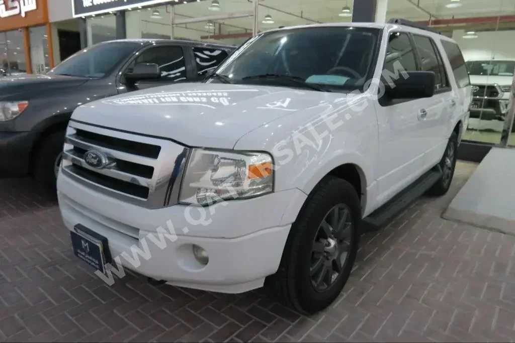 Ford  Expedition  XLT  2012  Automatic  190,000 Km  8 Cylinder  Four Wheel Drive (4WD)  SUV  White