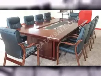 المكاتب ومكاتب الحاسوب - طاولة الاجتماعات
