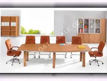 المكاتب ومكاتب الحاسوب - طاولة الاجتماعات  - بنى