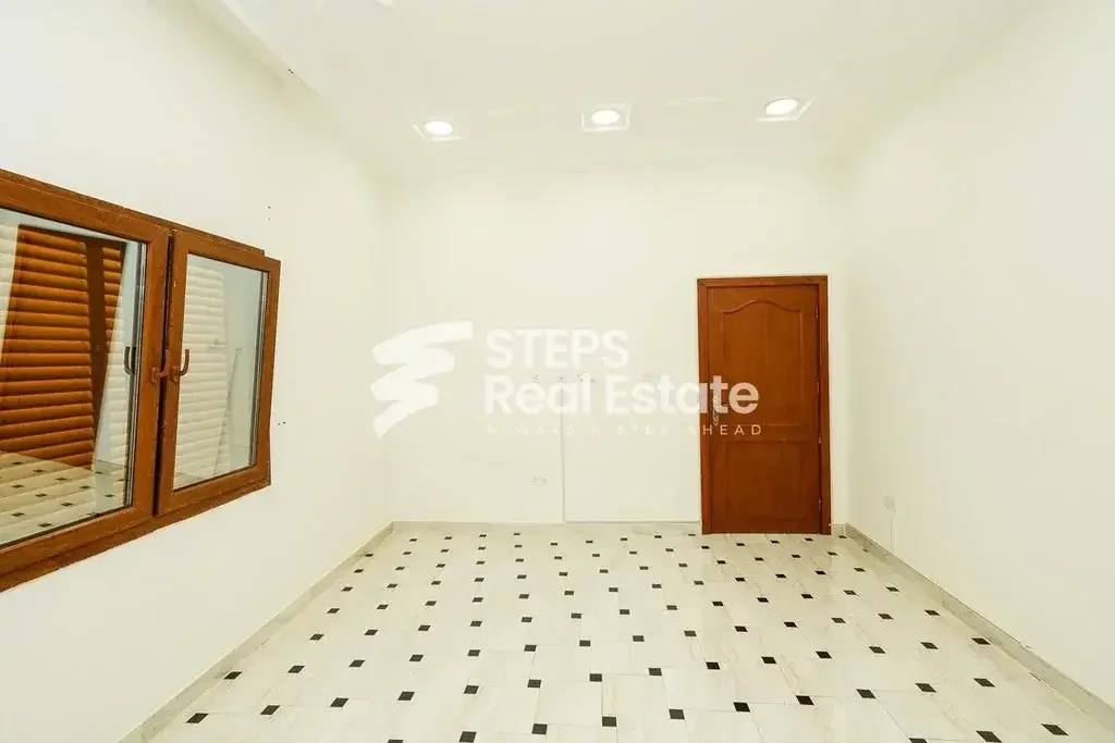 3 Bedrooms  Apartment  For Rent  in Al Wakrah -  Al Wukair  Not Furnished