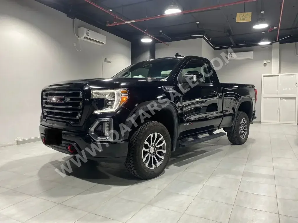 GMC  Sierra  AT4  2021  Automatic  73,000 Km  8 Cylinder  Four Wheel Drive (4WD)  Pick Up  Black  With Warranty