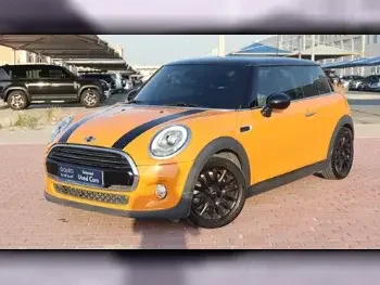 Mini  Cooper  2018  Automatic  56,800 Km  4 Cylinder  Front Wheel Drive (FWD)  Hatchback  Yellow