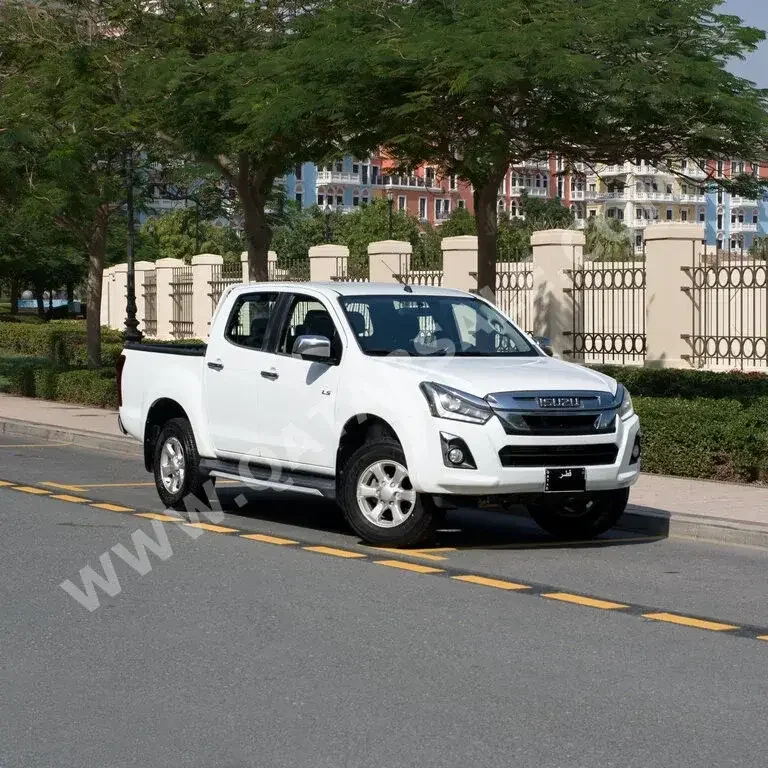 Isuzu  D-Max  2020  Automatic  46,000 Km  4 Cylinder  Front Wheel Drive (FWD)  Pick Up  White