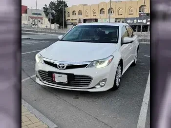 Toyota  Avalon  Limited  2015  Automatic  102,000 Km  6 Cylinder  Front Wheel Drive (FWD)  Sedan  White