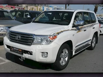  Toyota  Land Cruiser  VXR  2015  Automatic  280,000 Km  8 Cylinder  Four Wheel Drive (4WD)  SUV  White  With Warranty