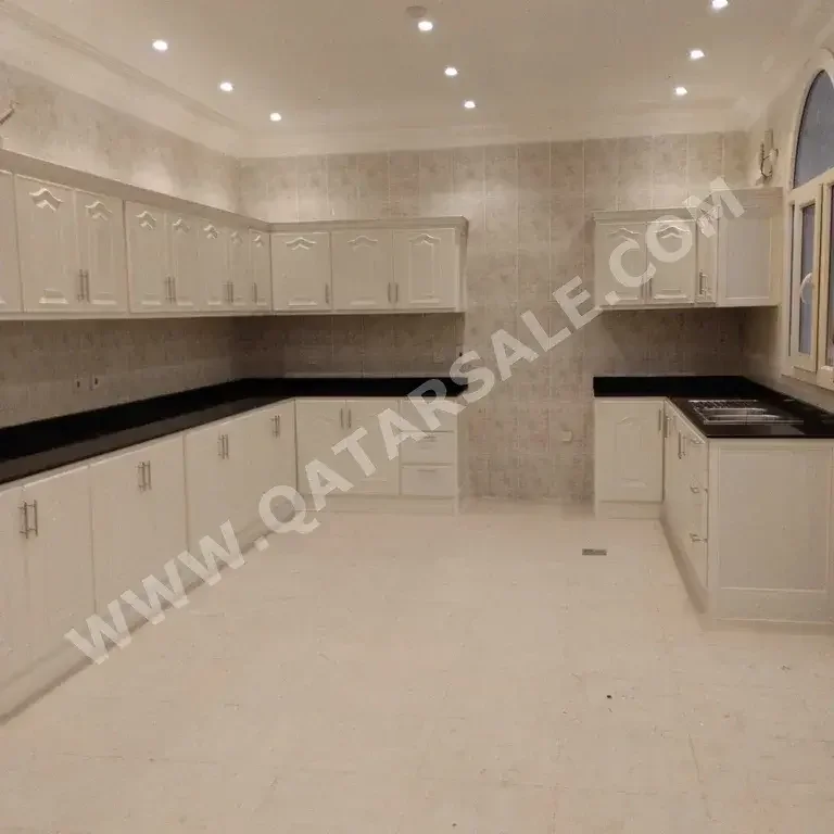 Kitchen Cabinets & Drawers - White  - Qatar