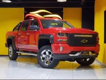Chevrolet  Silverado  Z71  2017  Automatic  86,000 Km  8 Cylinder  Four Wheel Drive (4WD)  Pick Up  Red