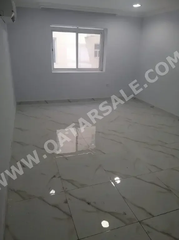 2 Bedrooms Apartment For Rent in Doha Fereej Bin Omran