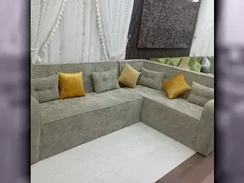 Sofas, Couches & Chairs Accent Sofas  - Green