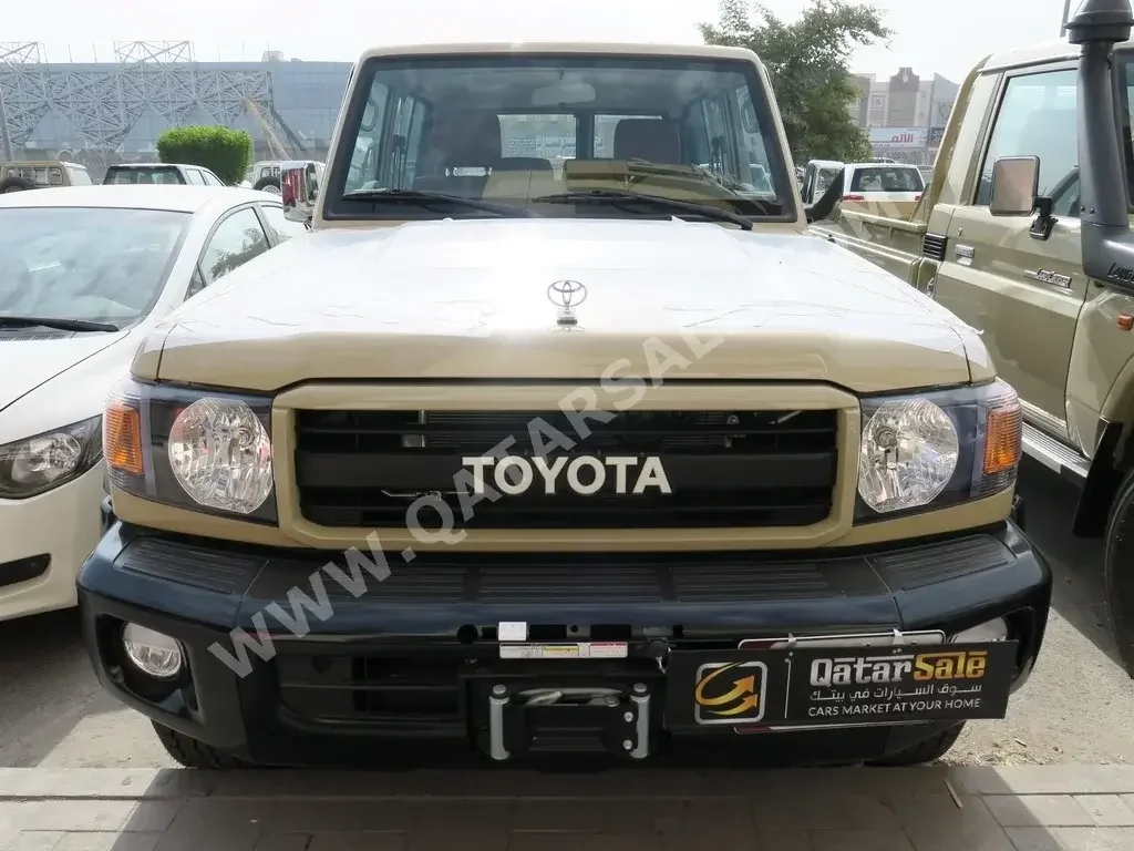 Toyota  Land Cruiser  Hard Top  2022  Manual  0 Km  6 Cylinder  Four Wheel Drive (4WD)  SUV  Beige  With Warranty