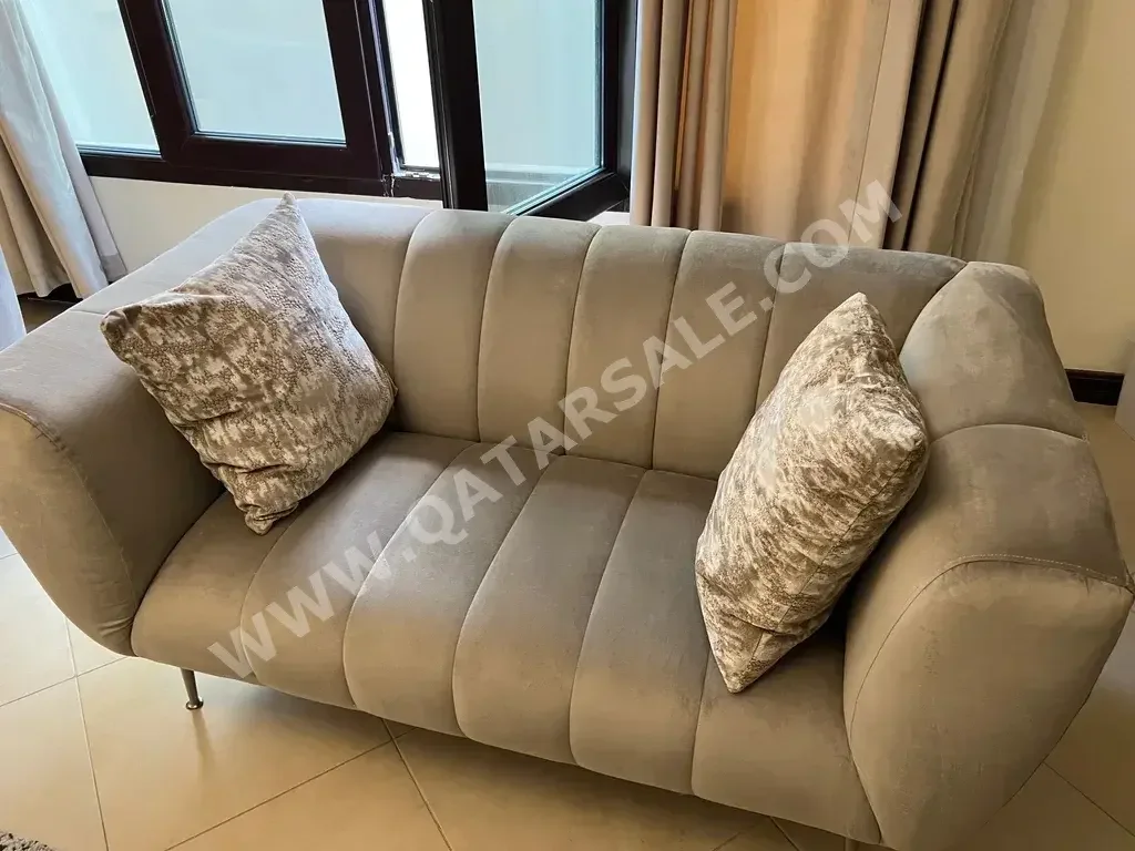 Midas 2Seat Sofa Gray Velvet For Sale in Qatar
