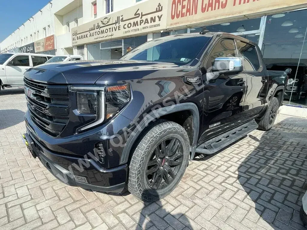 GMC  Sierra  Elevation  2022  Automatic  38,000 Km  8 Cylinder  Four Wheel Drive (4WD)  Pick Up  Blue  With Warranty