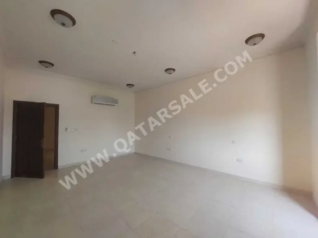 1 Bedrooms  Apartment  For Rent  in Umm Salal -  Umm Salal Ali  Not Furnished