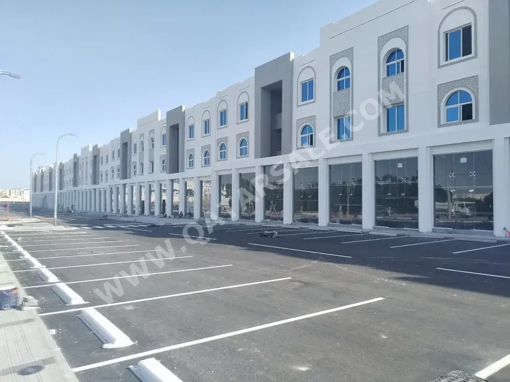 Commercial Shops - Not Furnished  - Al Rayyan  For Rent  - Izghawa