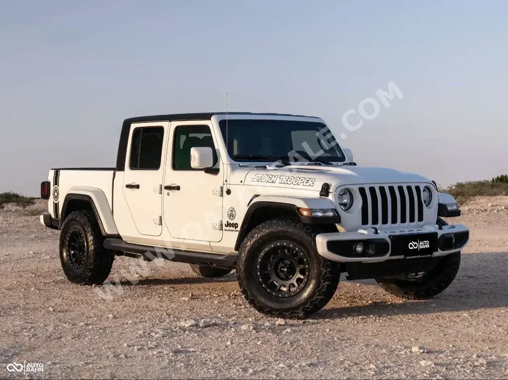 Jeep  Gladiator  Sport  2021  Automatic  30,000 Km  6 Cylinder  Four Wheel Drive (4WD)  Pick Up  White  With Warranty