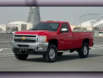 Chevrolet  Silverado  2500 HD  2011  Automatic  230,000 Km  8 Cylinder  Four Wheel Drive (4WD)  Pick Up  Red