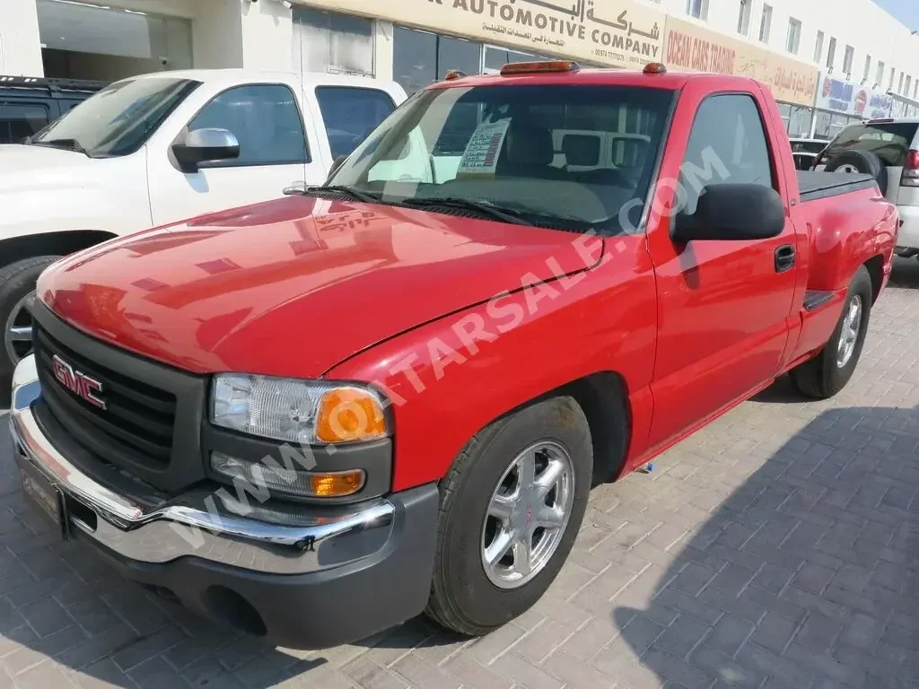 GMC  Sierra  2003  Manual  172,000 Km  8 Cylinder  Front Wheel Drive (FWD)  Pick Up  Red