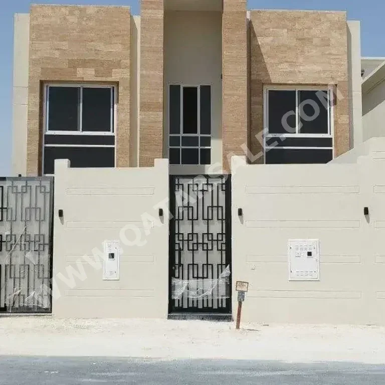 Family Residential  - Not Furnished  - Al Daayen  - Al Khisah  - 7 Bedrooms