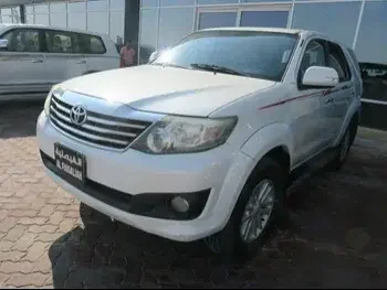 Toyota  Fortuner  2014  Automatic  155,000 Km  6 Cylinder  Four Wheel Drive (4WD)  SUV  White