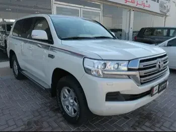 Toyota  Land Cruiser  GXR  2021  Automatic  40,000 Km  6 Cylinder  Four Wheel Drive (4WD)  SUV  White  With Warranty