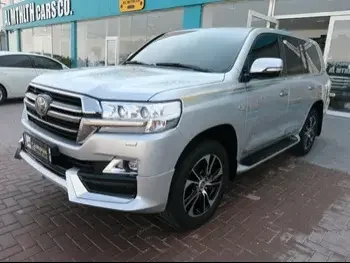 Toyota  Land Cruiser  VXR- Grand Touring S  2020  Automatic  24,000 Km  8 Cylinder  Four Wheel Drive (4WD)  SUV  Silver