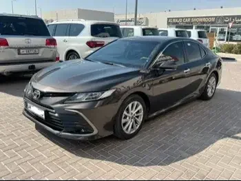 Toyota  Camry  GLE  2023  Automatic  20,000 Km  4 Cylinder  Front Wheel Drive (FWD)  Sedan  Brown  With Warranty
