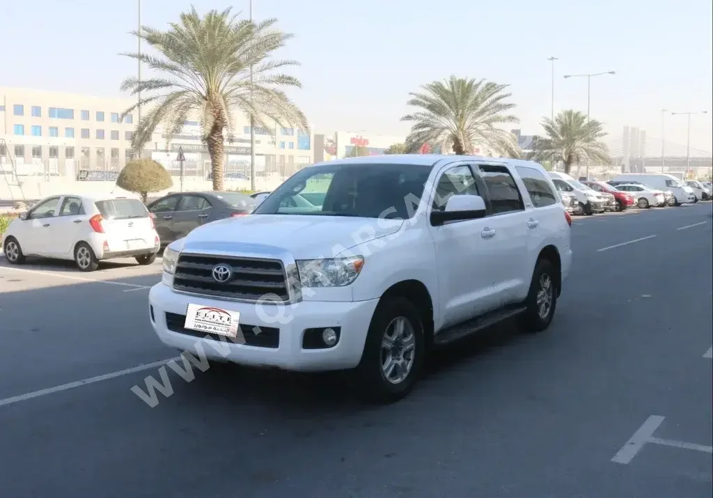 Toyota  Sequoia  SR5  2012  Automatic  287,000 Km  8 Cylinder  Four Wheel Drive (4WD)  SUV  White