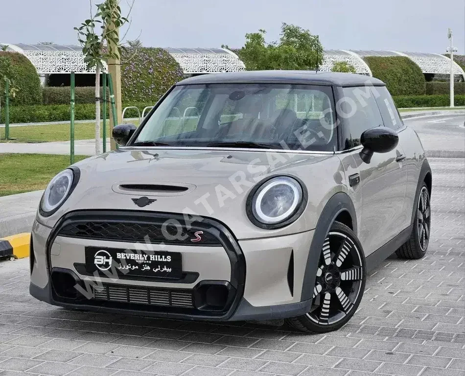  Mini  Cooper  S  2022  Automatic  32,500 Km  4 Cylinder  Front Wheel Drive (FWD)  Hatchback  Gray  With Warranty