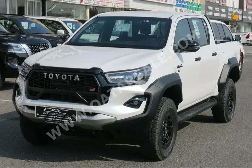 Toyota  Hilux  GR Sport  2024  Automatic  0 Km  6 Cylinder  Four Wheel Drive (4WD)  Pick Up  White  With Warranty