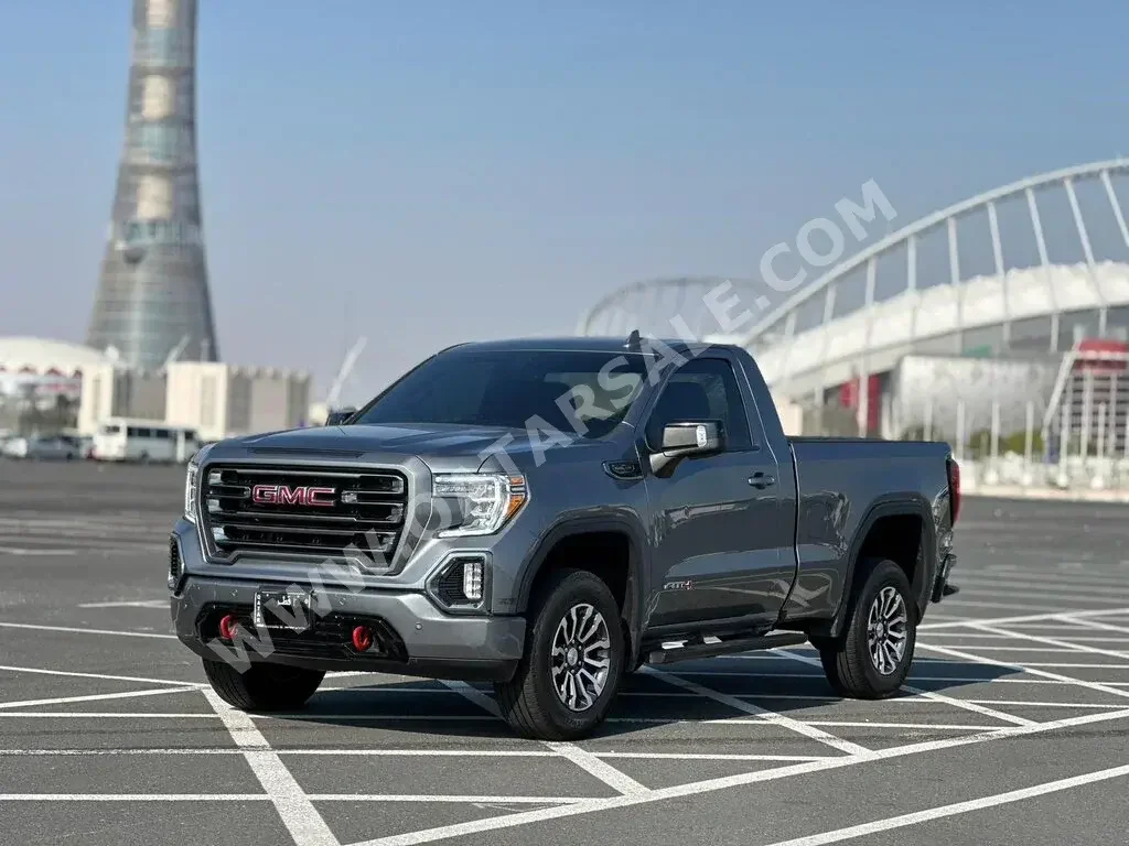 GMC  Sierra  AT4  2021  Automatic  58,000 Km  8 Cylinder  Four Wheel Drive (4WD)  Pick Up  Gray  With Warranty