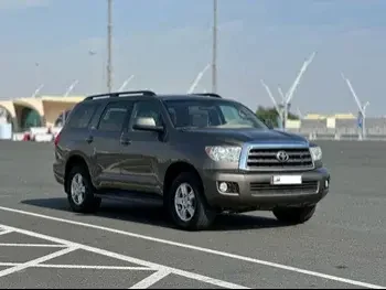 Toyota  Sequoia  SR5  2013  Automatic  361,000 Km  8 Cylinder  Four Wheel Drive (4WD)  SUV  Gray
