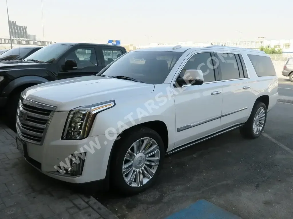Cadillac  Escalade  2016  Automatic  195,000 Km  8 Cylinder  Four Wheel Drive (4WD)  SUV  White