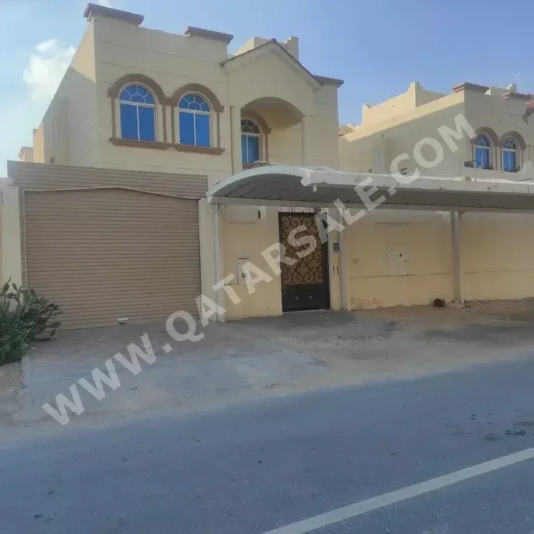 Family Residential  - Not Furnished  - Al Khor  - Al Khor  - 6 Bedrooms