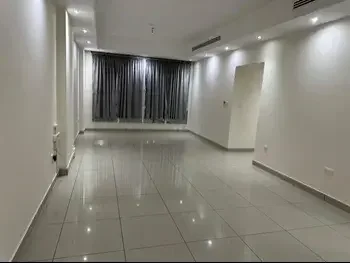 2 غرف نوم  شقة  للايجار  في الدوحة -  المنصورة  نصف مفروشة