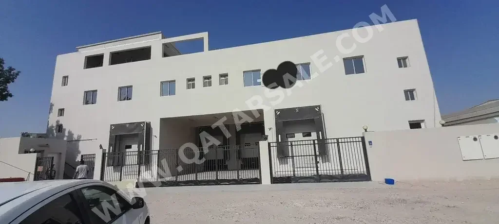 Farms & Resorts - Al Rayyan  - Industrial Area  -Area Size: 1980 Square Meter