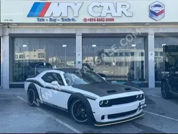 Dodge  Challenger  R/T  2017  Manual  124,000 Km  8 Cylinder  Rear Wheel Drive (RWD)  Coupe / Sport  White