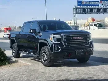 GMC  Sierra  AT4  2022  Automatic  55,000 Km  8 Cylinder  Four Wheel Drive (4WD)  Pick Up  Black  With Warranty
