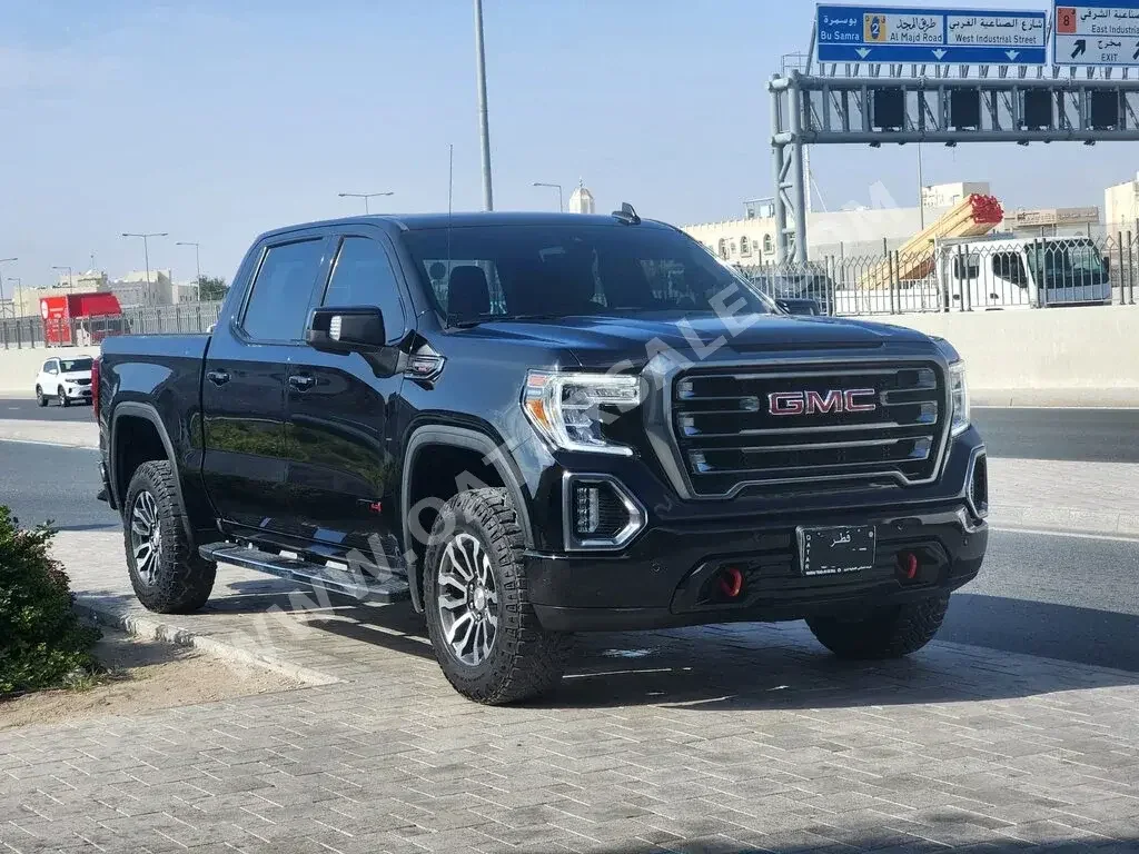 GMC  Sierra  AT4  2022  Automatic  55,000 Km  8 Cylinder  Four Wheel Drive (4WD)  Pick Up  Black  With Warranty