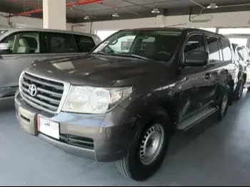 Toyota  Land Cruiser  G  2011  Automatic  305,000 Km  6 Cylinder  Four Wheel Drive (4WD)  SUV  Gray