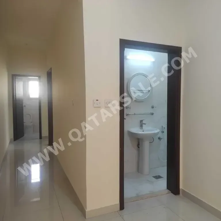 2 غرف نوم  شقة  للايجار  في الدوحة -  مدينة خليفة الجنوبية  غير مفروشة