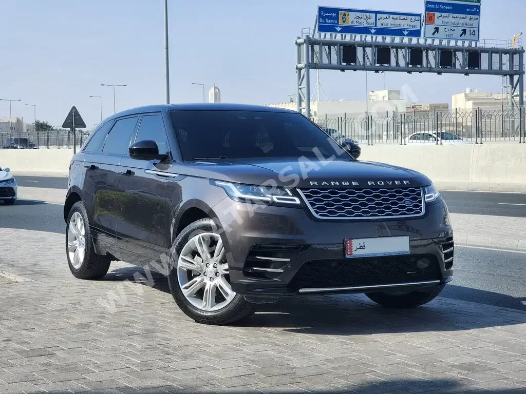  Land Rover  Range Rover  Velar R-Dynamic  2022  Automatic  17,000 Km  4 Cylinder  Four Wheel Drive (4WD)  SUV  Brown  With Warranty