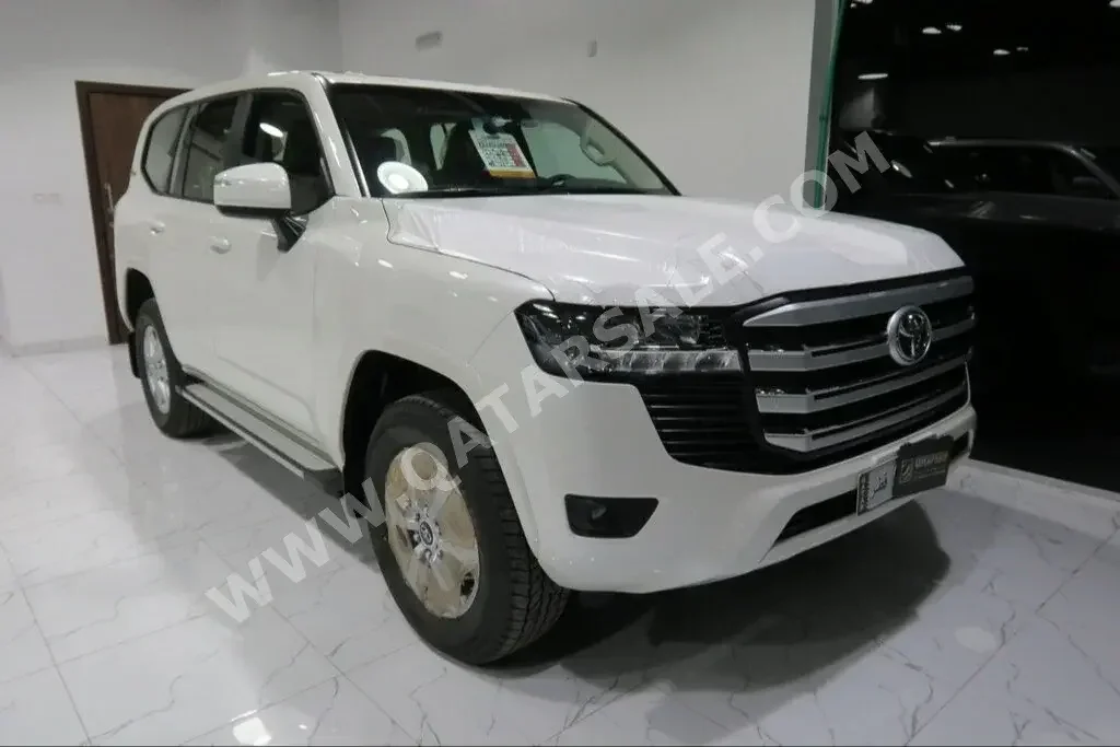 Toyota  Land Cruiser  GXR Twin Turbo  2022  Automatic  0 Km  6 Cylinder  Four Wheel Drive (4WD)  SUV  White  With Warranty