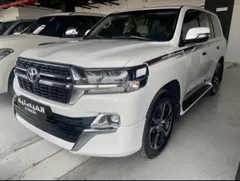 Toyota  Land Cruiser  GXR- Grand Touring  2021  Automatic  110,000 Km  8 Cylinder  Four Wheel Drive (4WD)  SUV  White