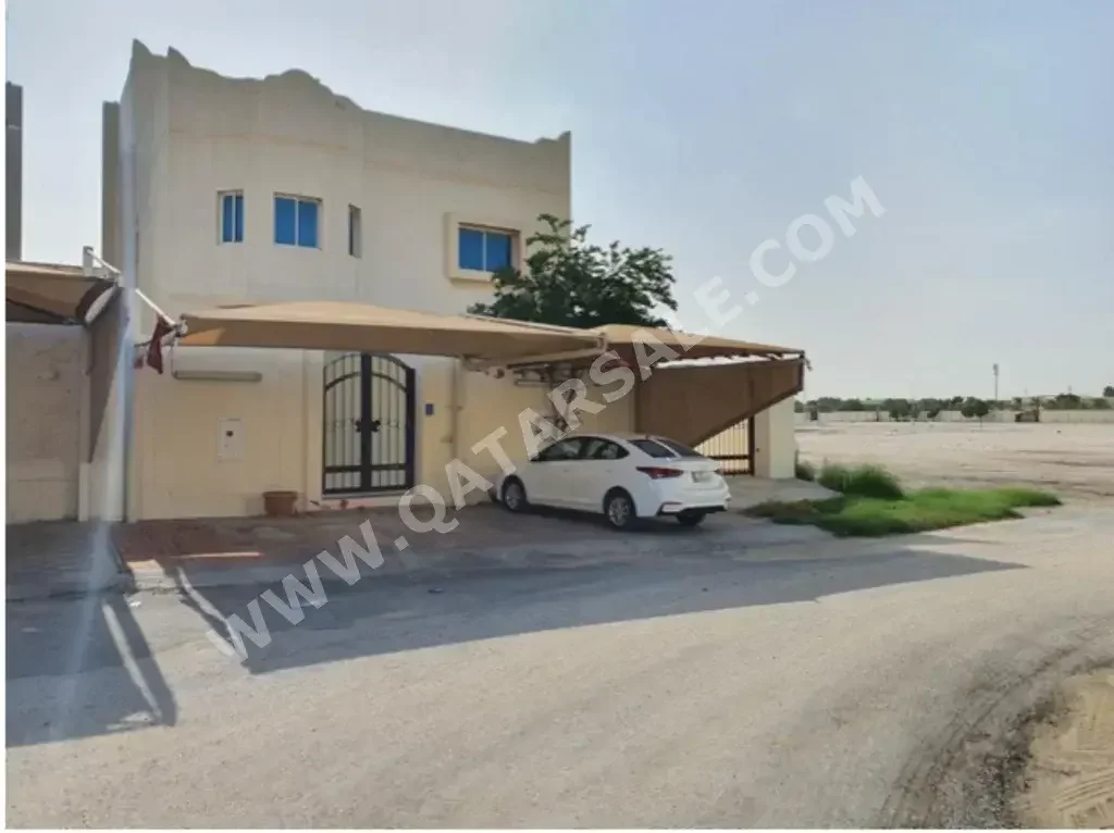 Family Residential  - Semi Furnished  - Al Rayyan  - Ain Khaled  - 6 Bedrooms