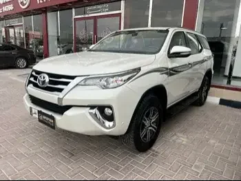 Toyota  Fortuner  SR5  2017  Automatic  140,000 Km  4 Cylinder  Four Wheel Drive (4WD)  SUV  White