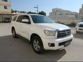 Toyota  Sequoia  2011  Automatic  111,000 Km  8 Cylinder  Four Wheel Drive (4WD)  SUV  White
