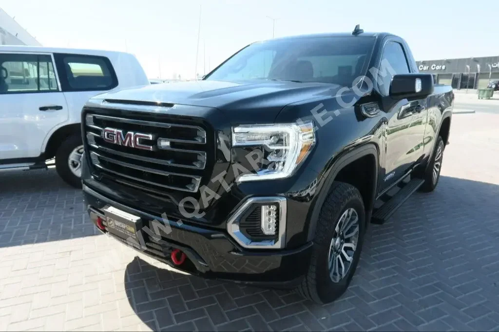 GMC  Sierra  AT4  2021  Automatic  43,000 Km  8 Cylinder  Four Wheel Drive (4WD)  Pick Up  Black  With Warranty