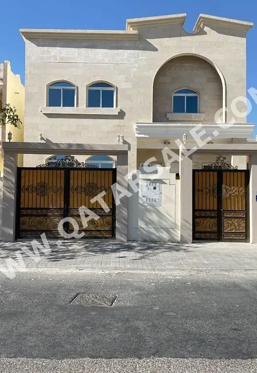 Family Residential  - Not Furnished  - Doha  - Al Aziziyah  - 8 Bedrooms